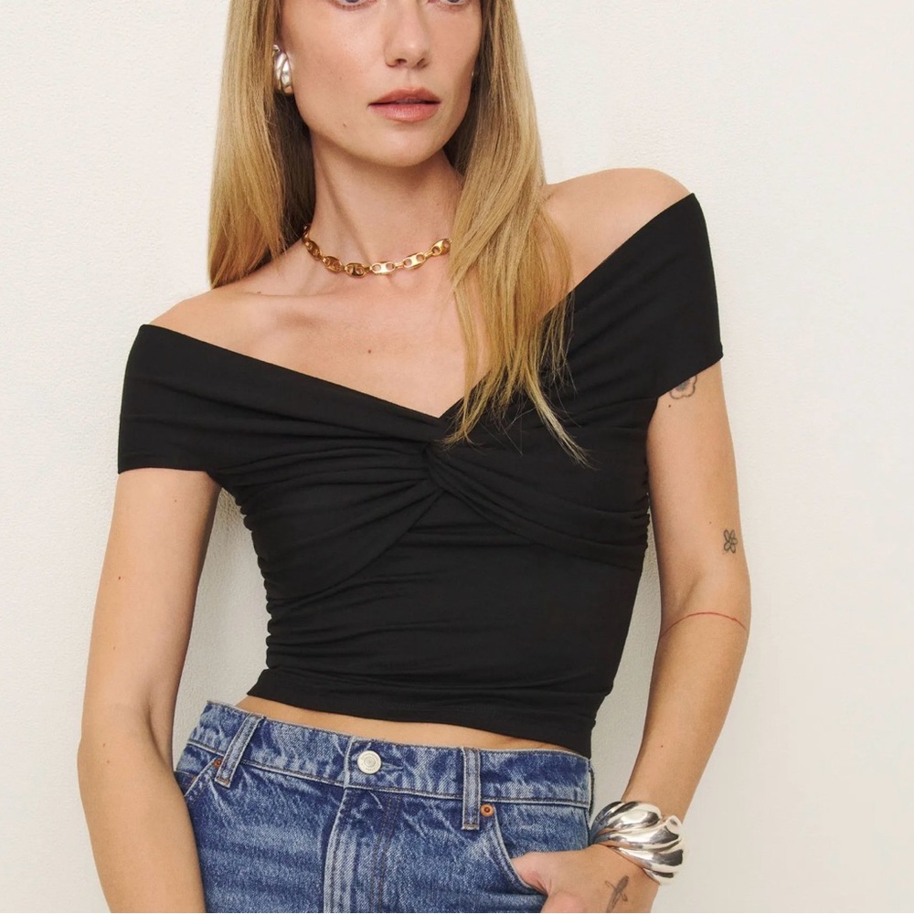 Reformation Ezlynn Knit Top